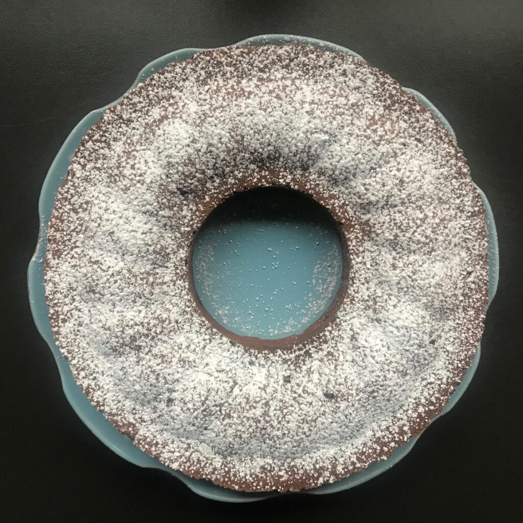 Mehr über den Artikel erfahren Schokoladen-Nuss-Eiweiß Kuchen