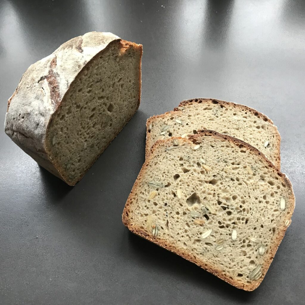 Mehr über den Artikel erfahren Leinschrot-/Kürbiskern-Brot