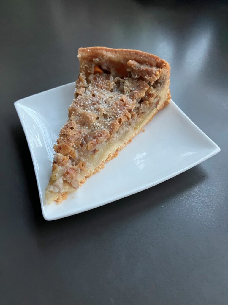 Mehr über den Artikel erfahren Apfel-Walnuss-Kuchen