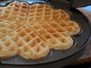 Mehr über den Artikel erfahren Waffelteig – Grundrezept