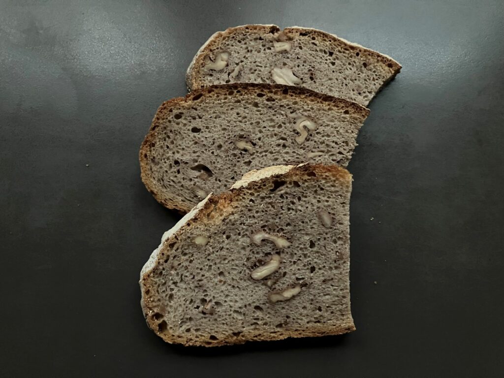 Mehr über den Artikel erfahren Walnußbrot